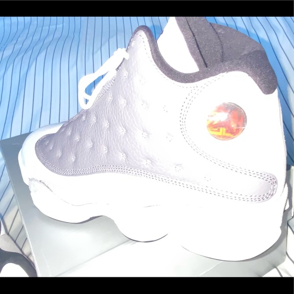 AIR JORDAN 13 RETRO size10 by NIKE. Never worn and brand new. STOCK X verified - Picture 5 of 6